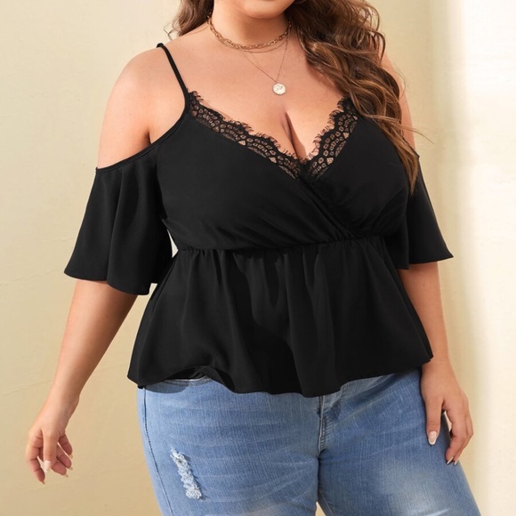 Boho Plus lace Cold Shoulder Butterfly Sleeve Top - Picture 4 of 6